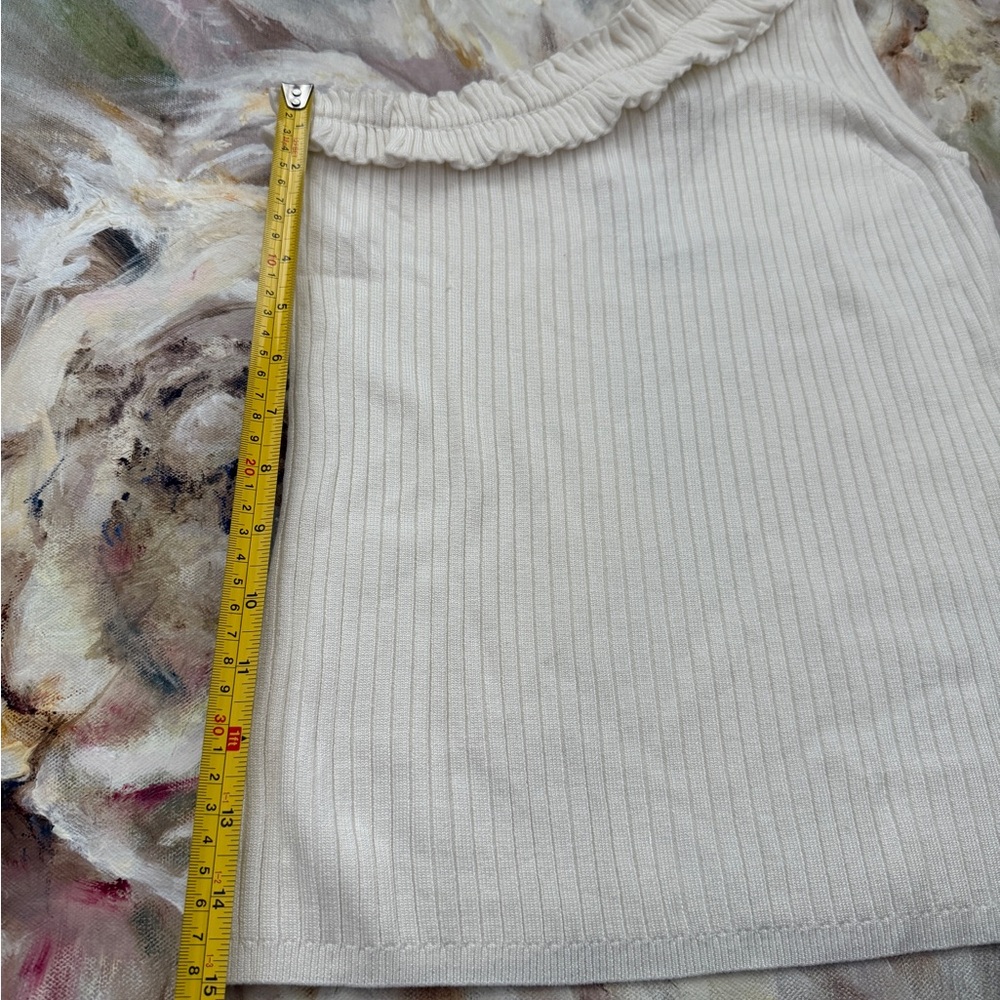 Chic Ruffle One-Shoulder Top - Picture 6 of 12